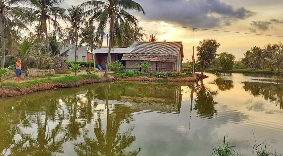 CÓ ĐỨC MẶC SỨC MÀ ĂN